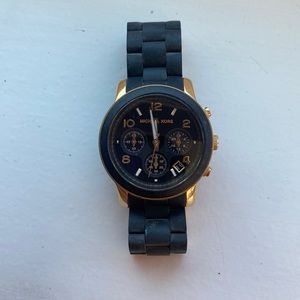 Michael kors patent black watch
